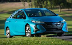 Toyota Prius Prime 2016 года (NA)